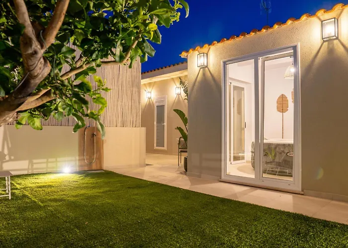 Villa Aman Piscina E Jacuzzi Riscaldata Ispica