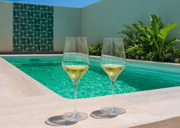 Villa Aman Piscina E Jacuzzi Riscaldata