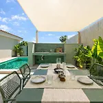 Aman Piscina E Jacuzzi Riscaldata